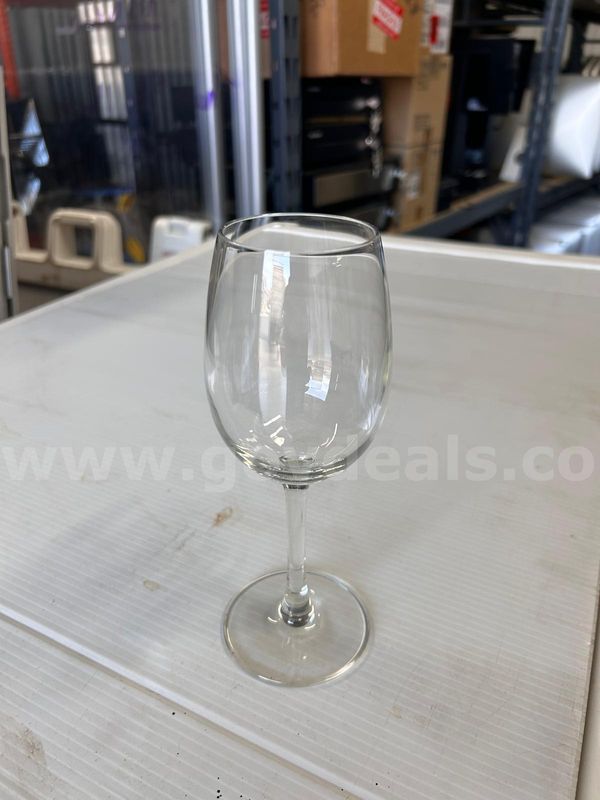 Bulk Glass Wine Cups with Cambro Racks & Metro Dollies