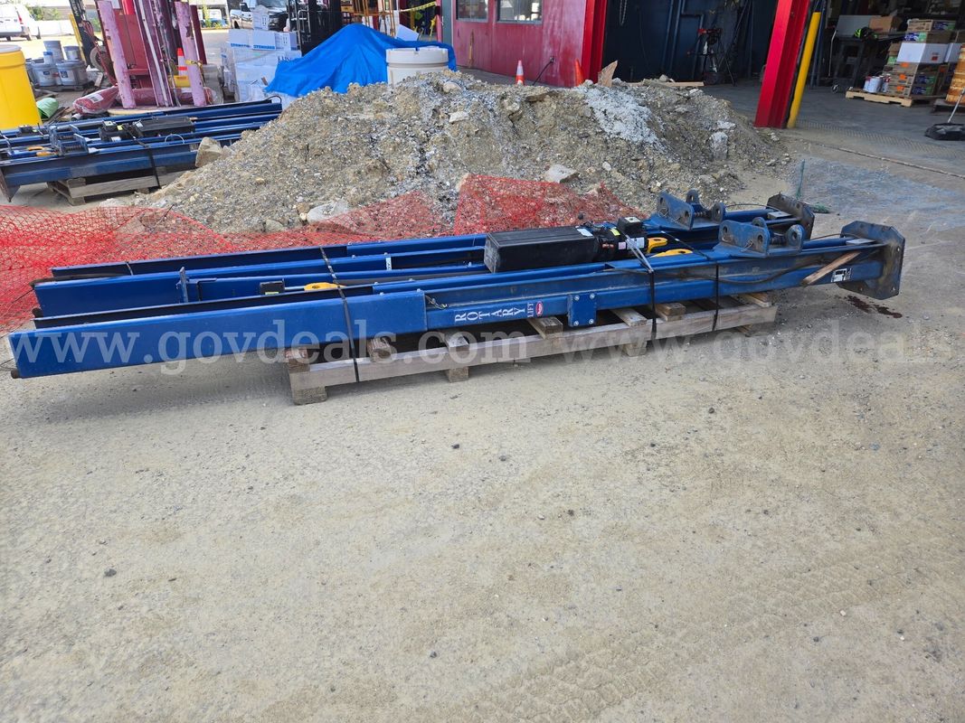Rotary 2-post Vehicle Lift