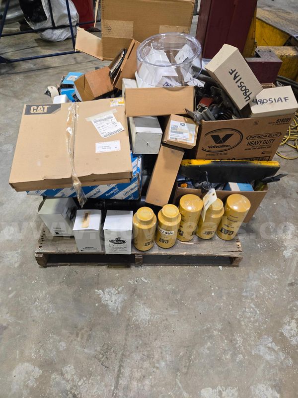 Pallet of misc parts