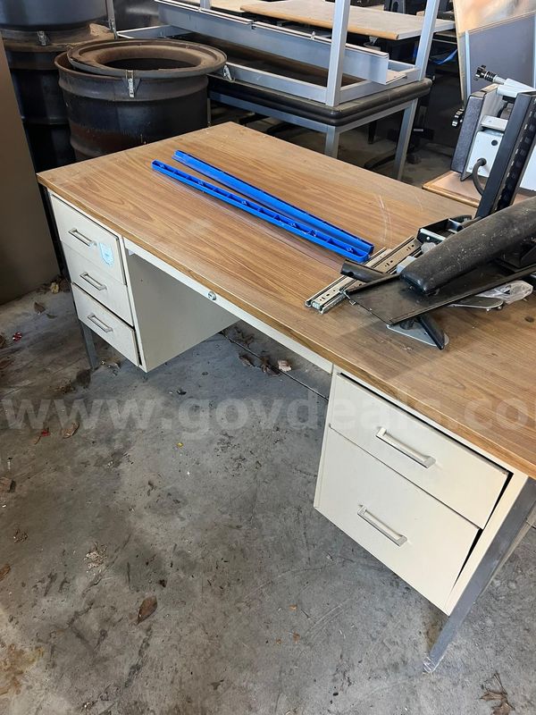 Desk, 2 tables
