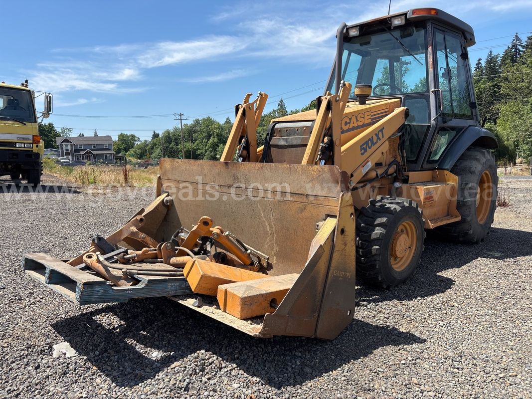 Case 570LXT