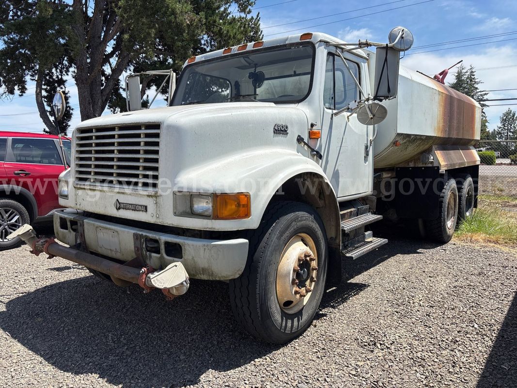 2001 International 4900