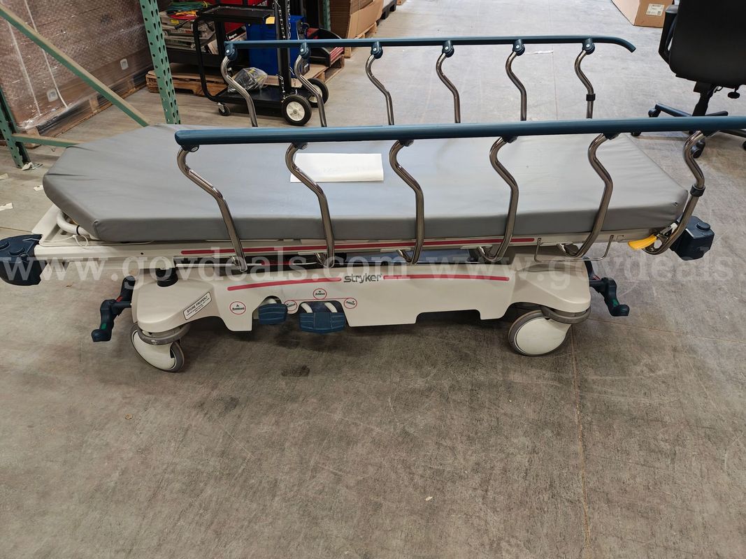 Stryker Prime Series Stretcher w/ 1070 scale assembly