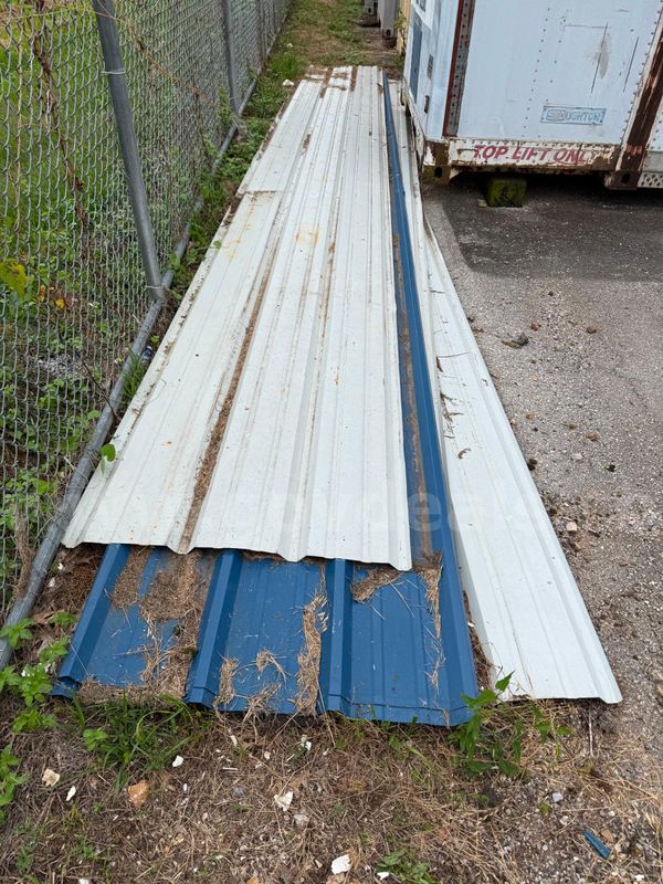 Metal Roofing Panels 26ft x 3 ft , Total of 5