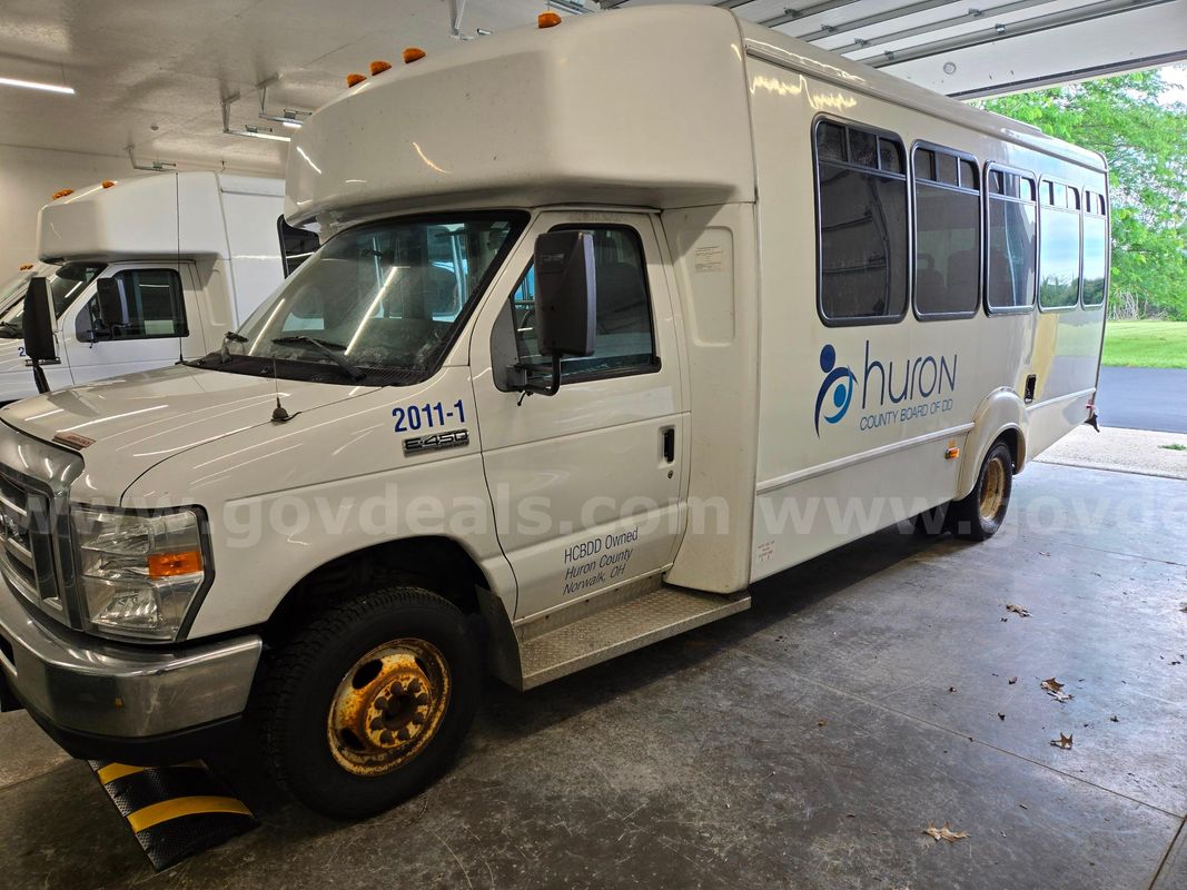 2011 Ford E-450 Econoline Van