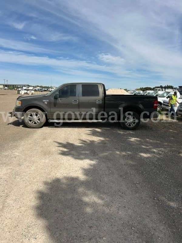 2008 Ford F-150 Crew Cab 4x4 Pickup – 5.4L V8