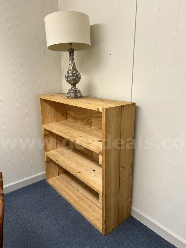 Wood shelf and Lamp