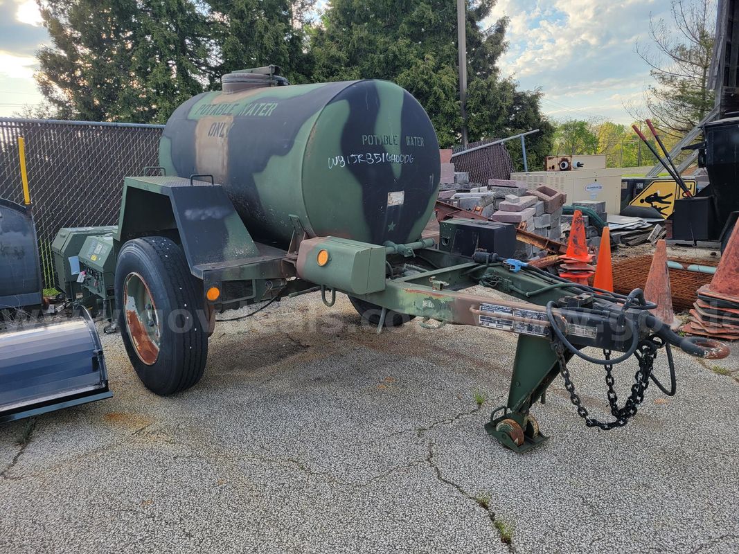 400 Gallon Water Trailer