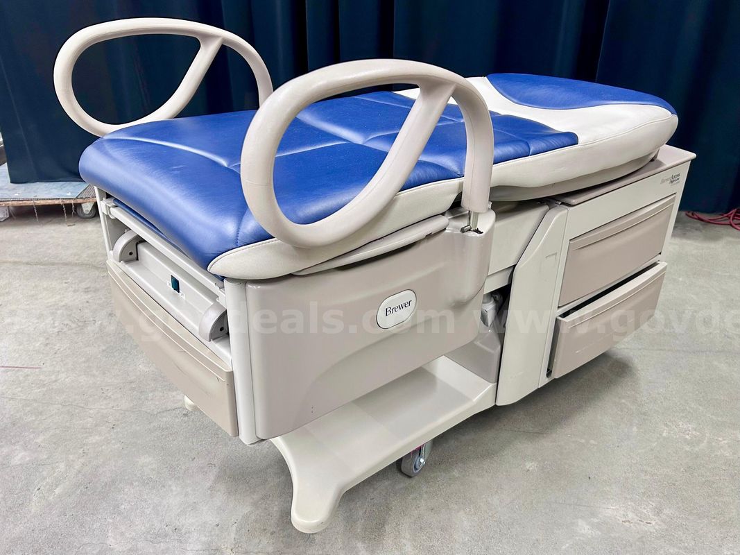 Exam Chair: Brewer Access High-Low - For Parts or Repair (421-38)