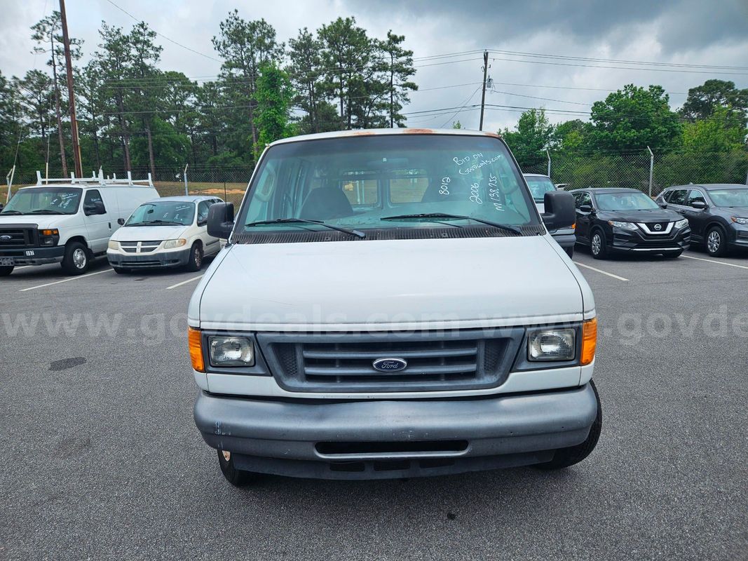 2006 Ford Econoline E-350 XL Super Duty 5.4L V8