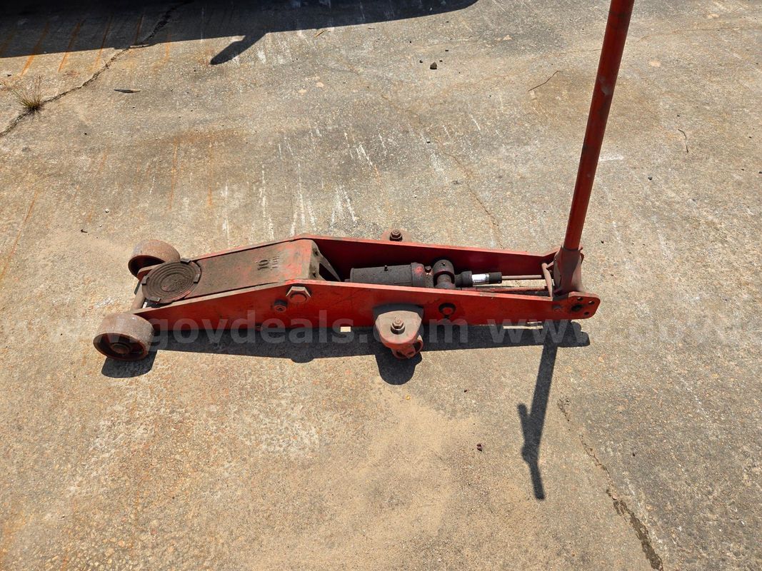 10-Ton Floor Jack