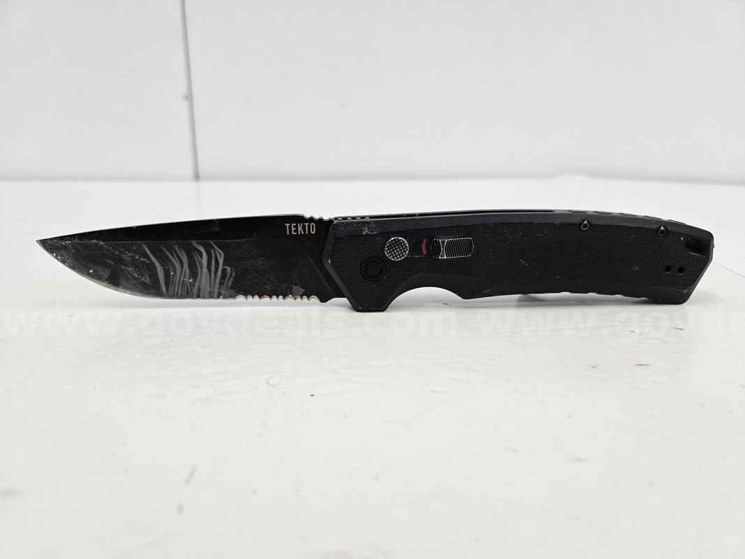 Tekto A3 Delta Auto Knife