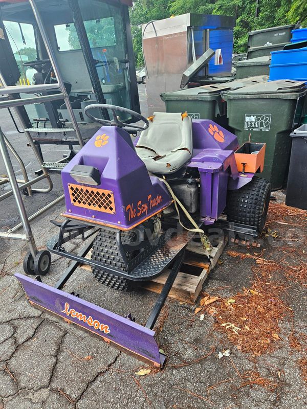Cushman Groom Master