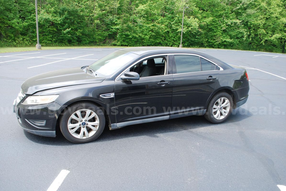 2011 Ford Taurus
