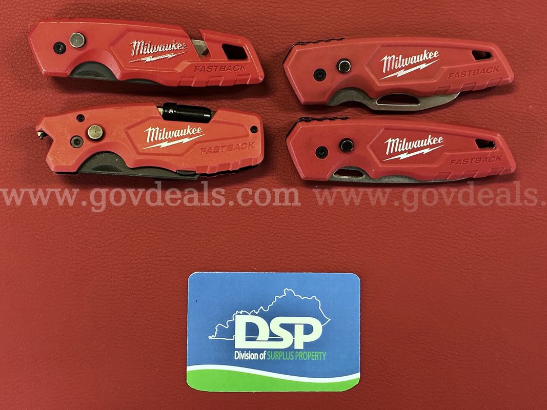 4 Milwaukee Fastback Utility Knives/PRE-OWNED/DS18574/99020/TSA