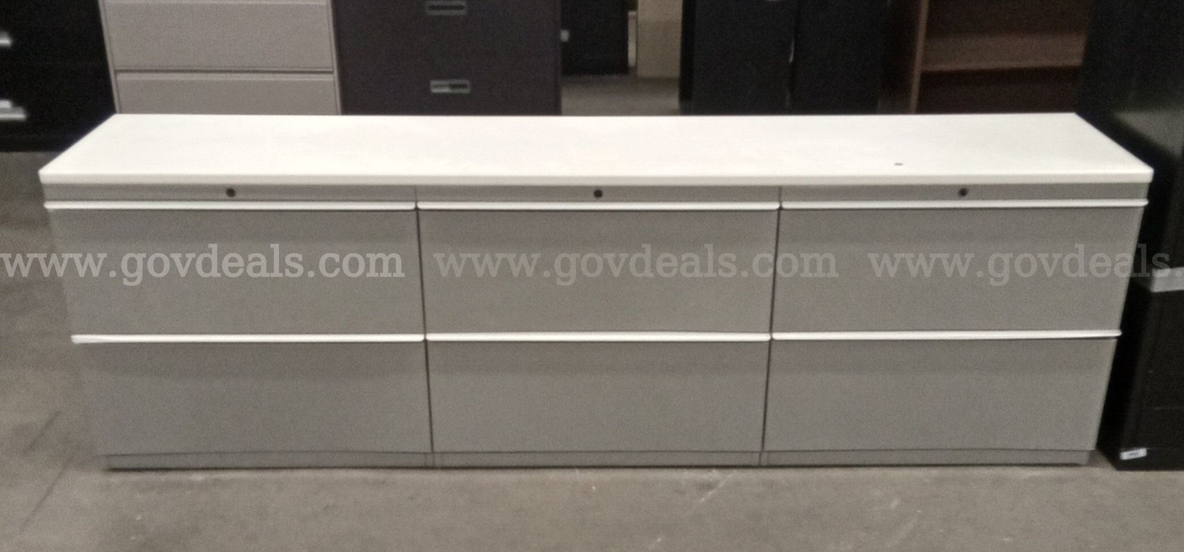 Metal Shelving Unit with Doors/PRE-OWNED/DS18633/99277/DSP