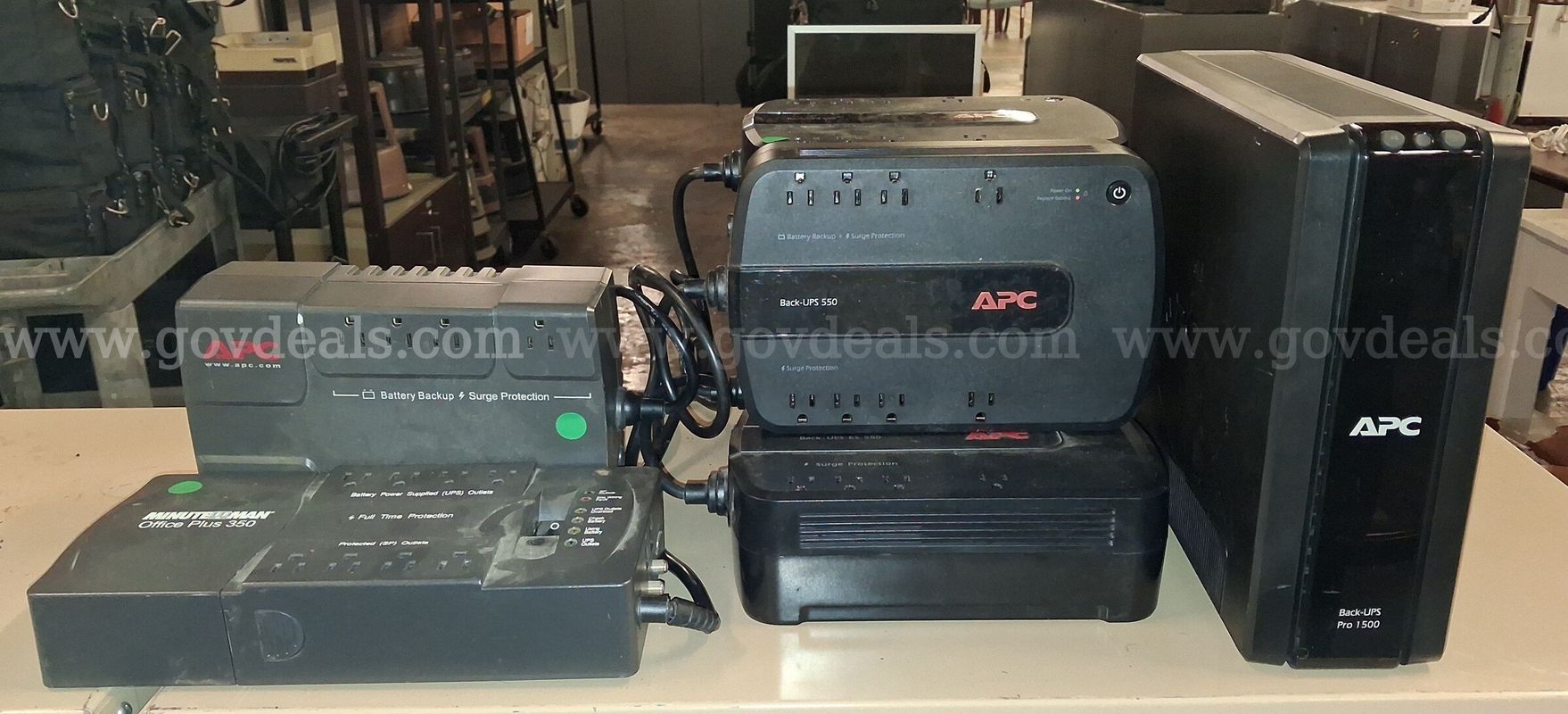 8 Battery Back-up Surge Protectors/PRE-OWNED/DS#16976/92107/DSP