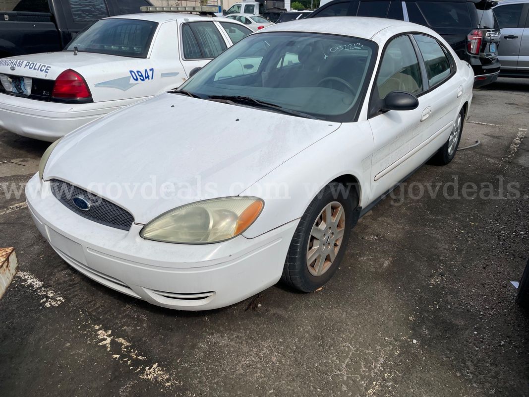 2005 Ford Taurus