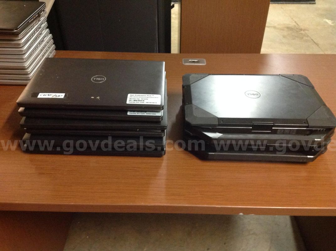 Lot of 8 - Dell Laptops