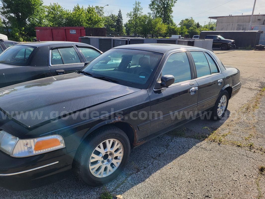 2003 Ford Crown Victoria