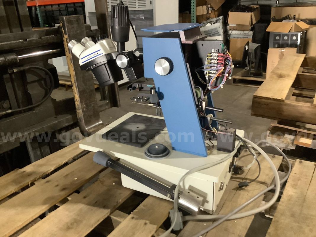 (1) Used Microscope for parts and repair
