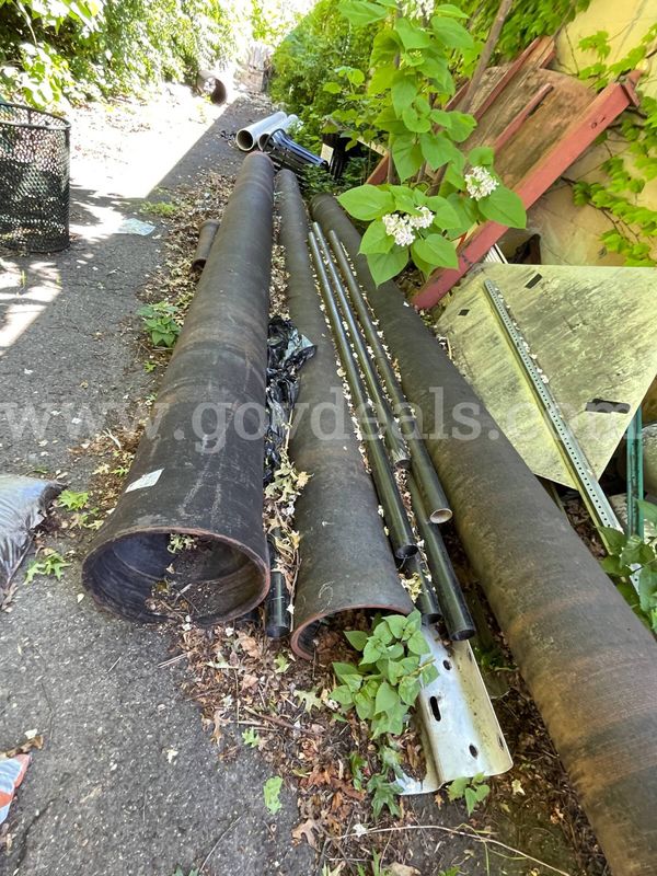 Lot of Pipes / 2 Pipes 20'x20" & 1 Pipe 20'x13"