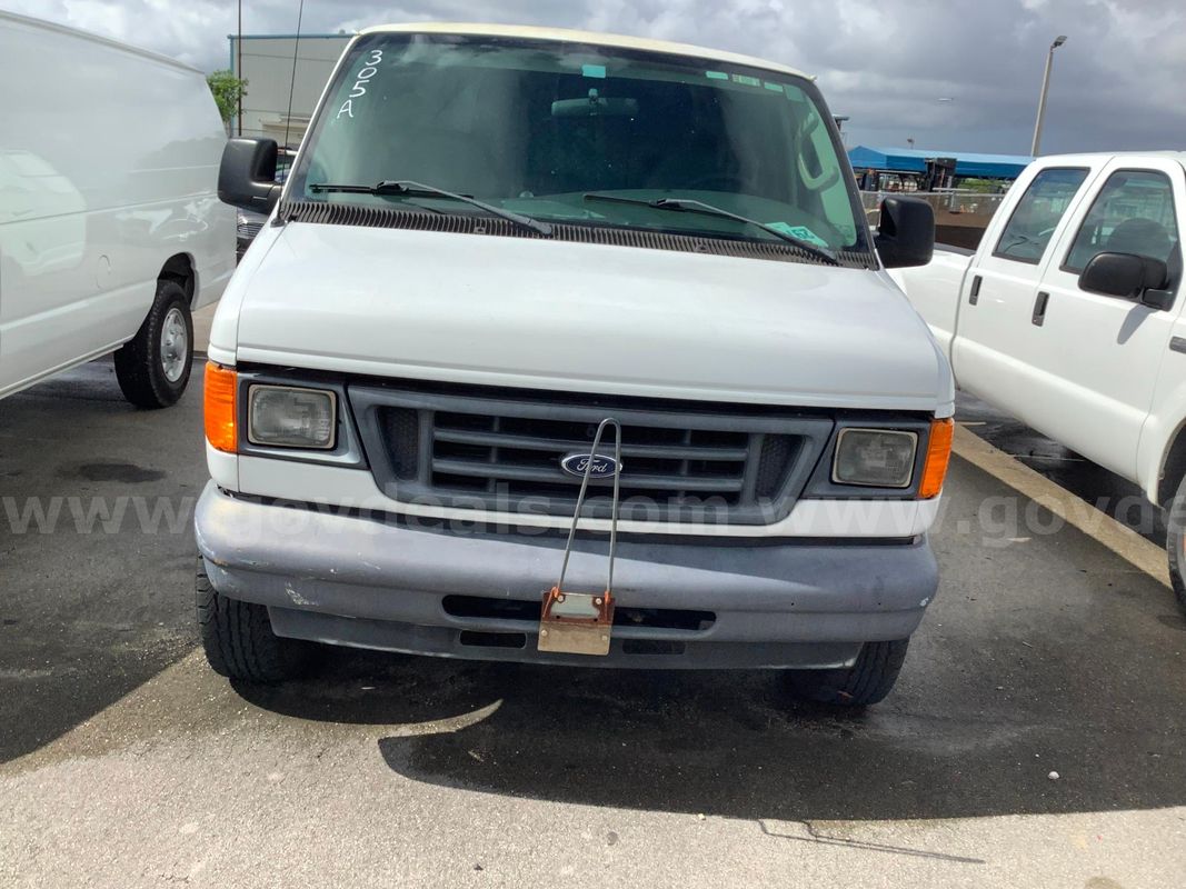 305A/ 2006 Ford Econoline