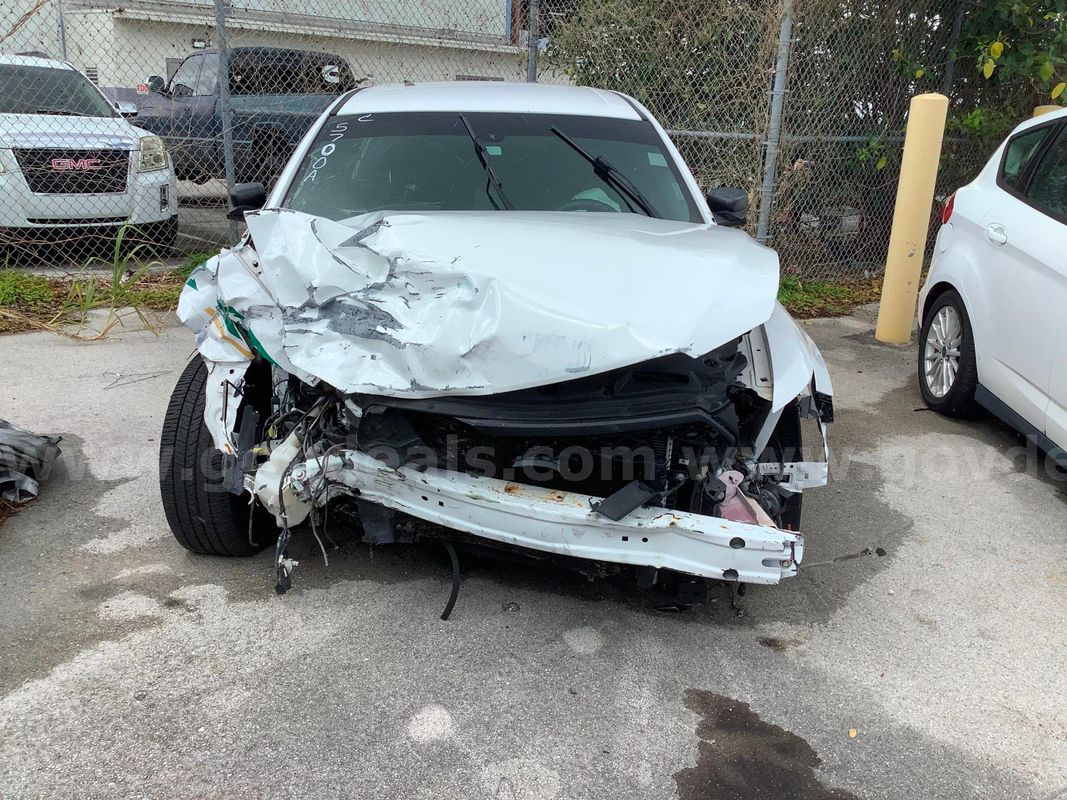 5700A/ 2018 Ford Taurus