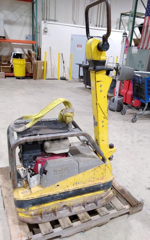 Wacker Nueson BPU4045, reversable vibratory plate compactor.