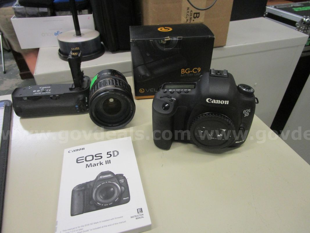 Canon EOS 5D Mark III Camera bad lens (?)