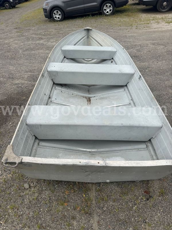 13'6" Starcraft Aluminum Boat