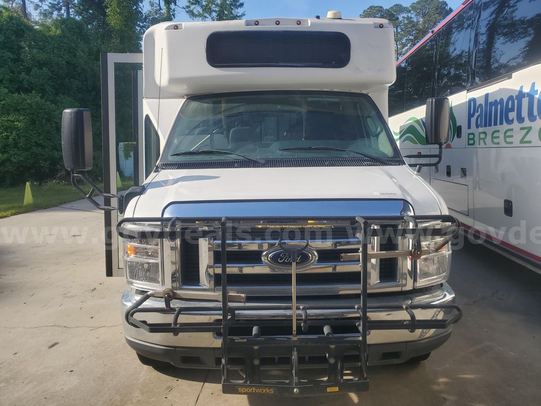 2017 Ford Econoline