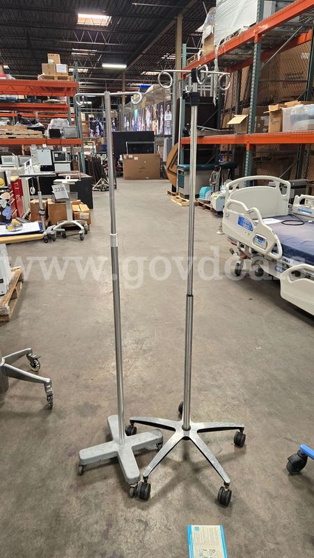 2 - IV Poles
