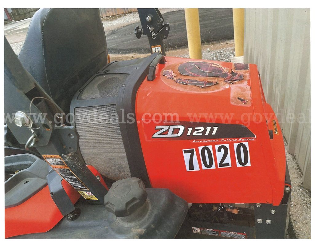 Kubota Zero Turn Mower ZD1211