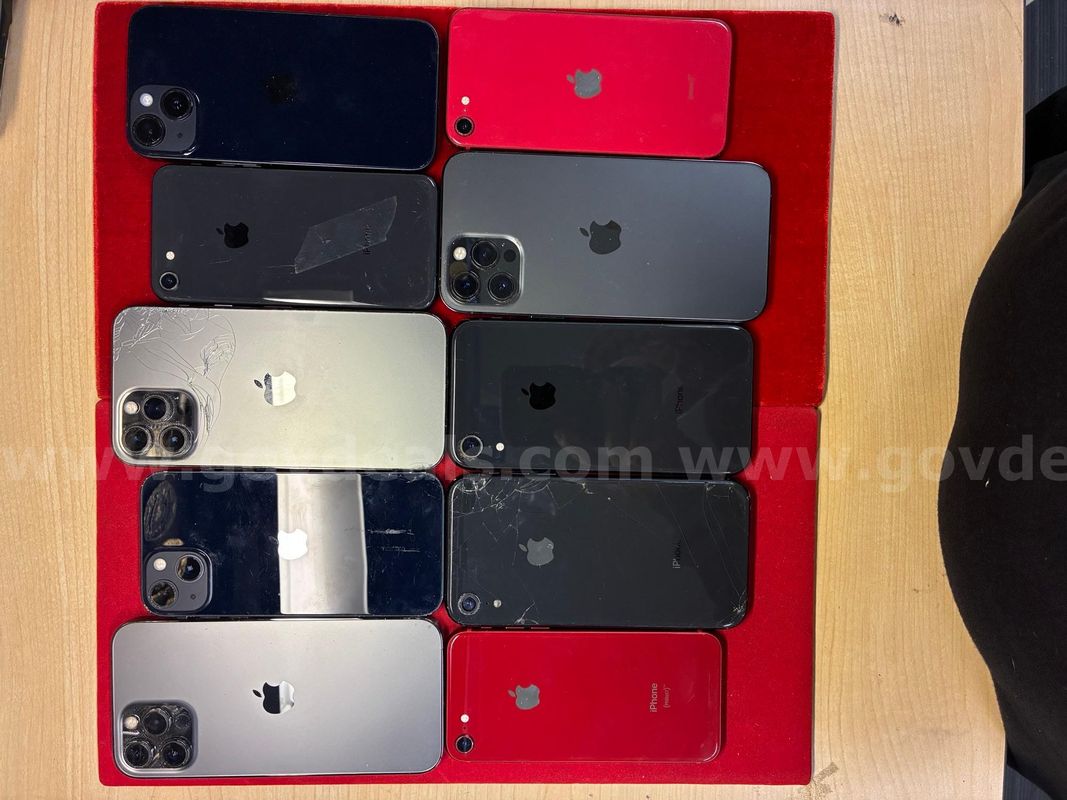 Lot of 20 USED iphones