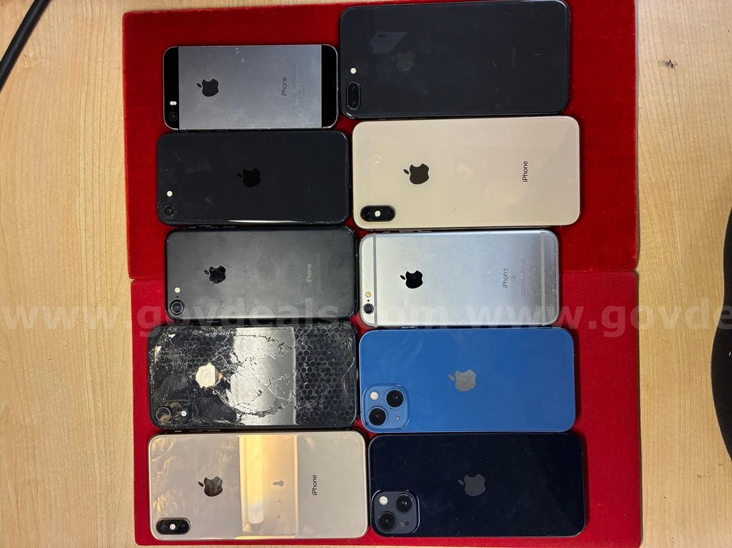 Lot of 20 USED iphones