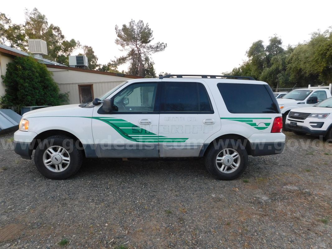 2005 Ford Expedition XLT 4WD (California Residents only)