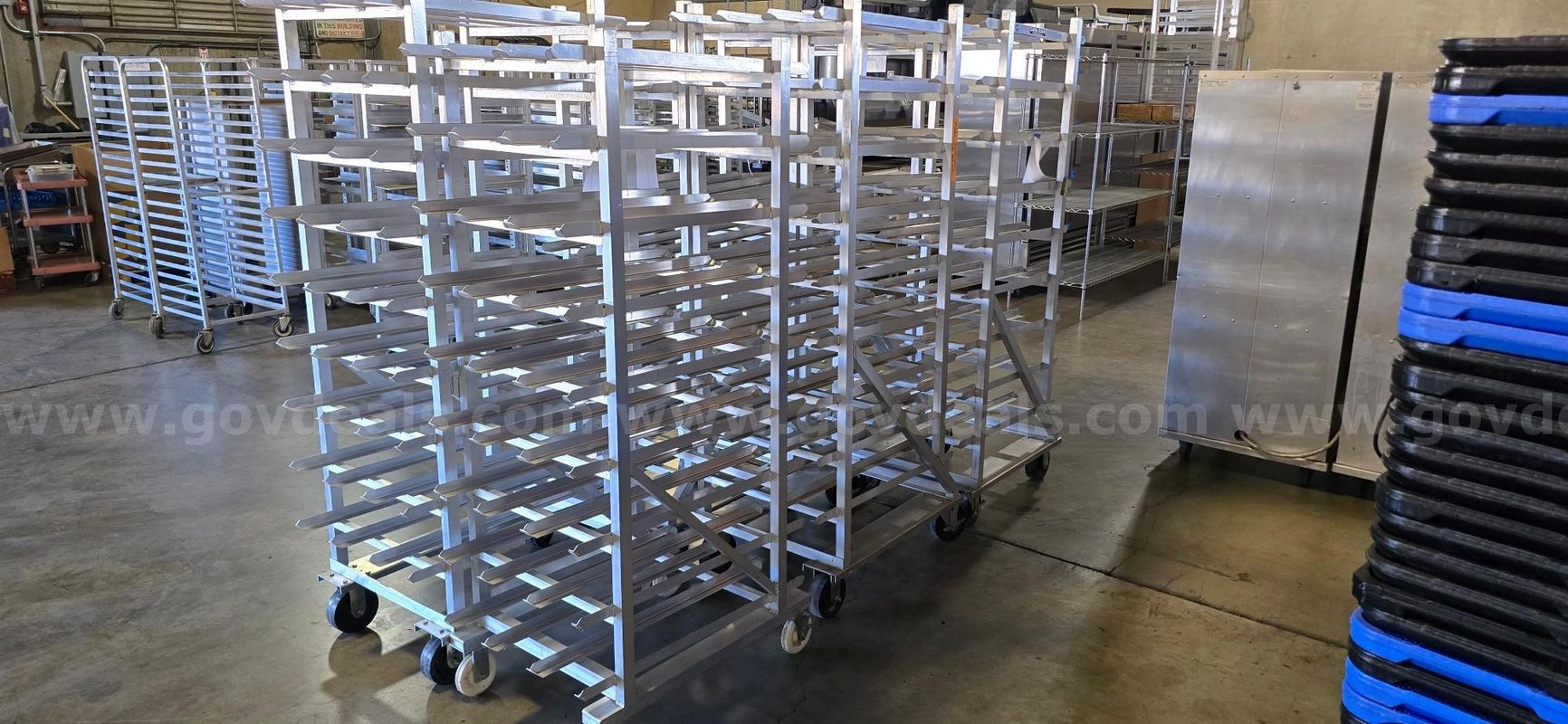LOT of 6 #10 Mobile Can Racks