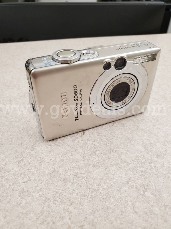 Canon PowerShot SD600 Digital ELPH Camera