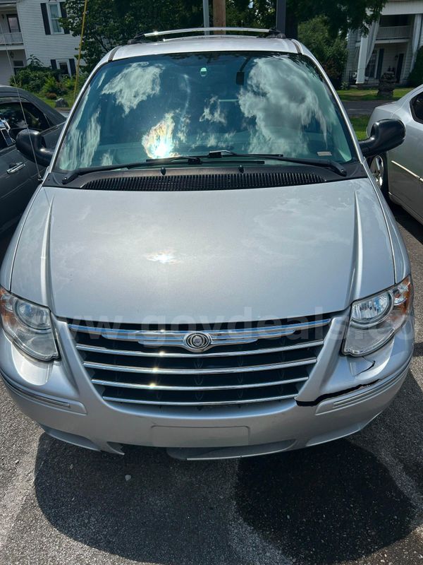 2005 Chrysler Town & Country