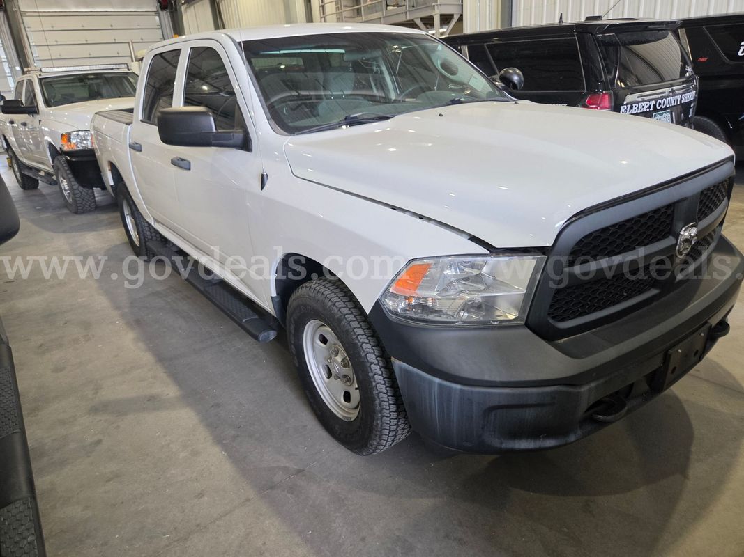 2016 RAM 1500 Crew Cab 4WD Pickup