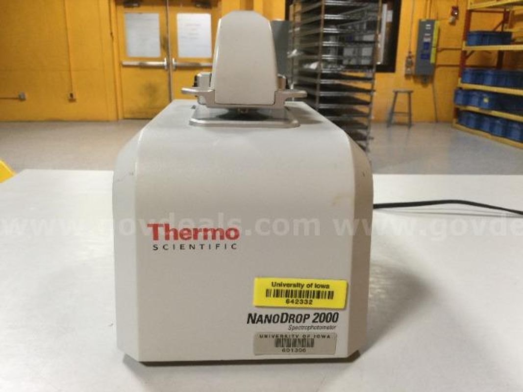 Thermo Scientific NanoDrop 2000 Spectrophotometer