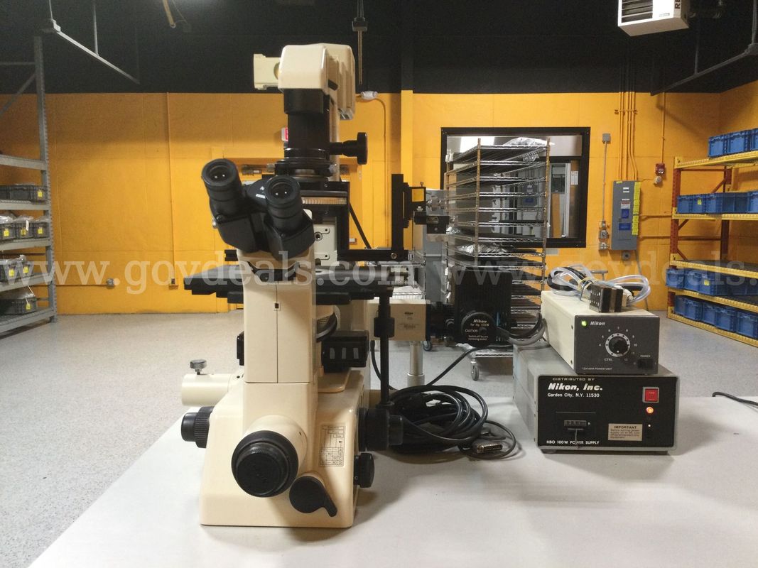 Nikon Diaphot 300 Inverted Phase-Contrast Microscope