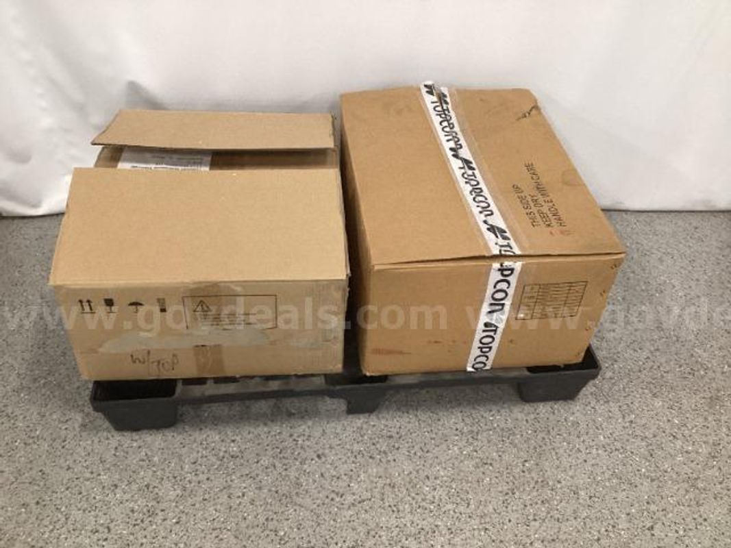 Topcon AIT-16 Electric Adjustable Instrument Table