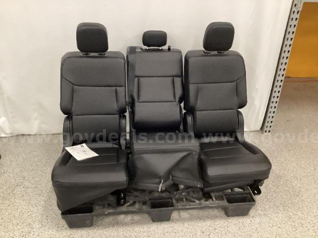 3 Ford Explorer Backseats