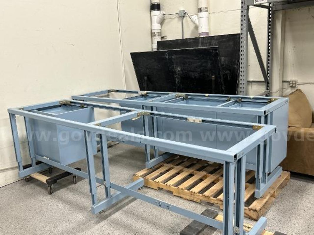 Fisher Hamilton Lab Bench Lot