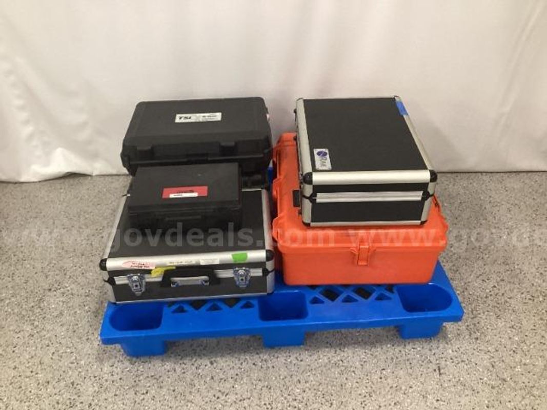 Lot of Laboratory Measurement Equipment