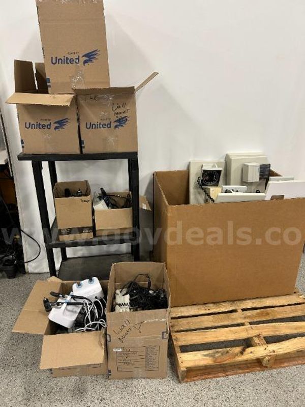 Lot of Welch-Allyn & Heine Wall Transformers & Instrument Heads