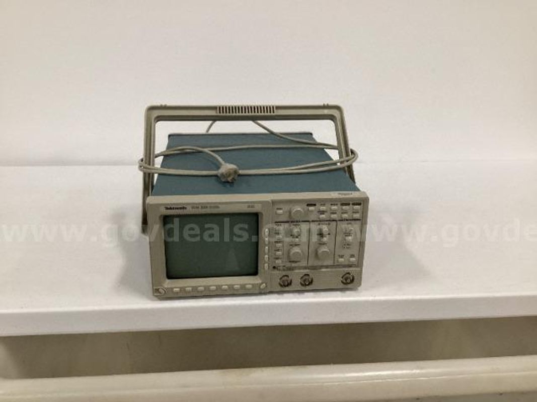 Tektronix Two Channel Oscilloscope