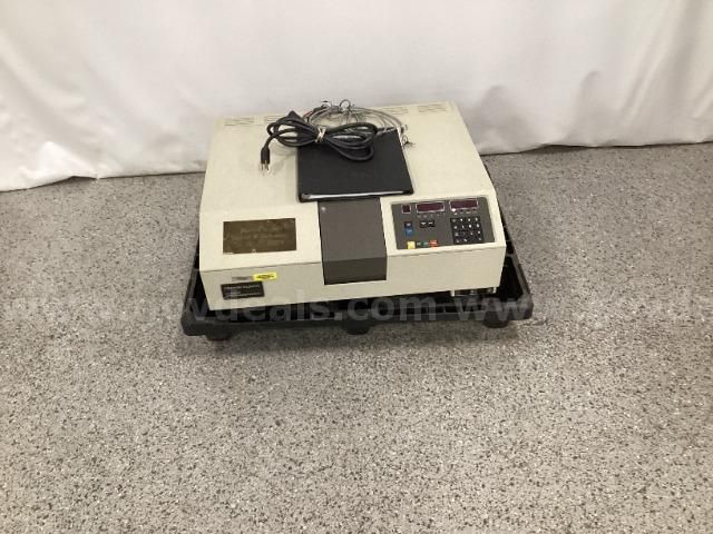 PerkinElmer Lambda 3B Series Spectrophotometer